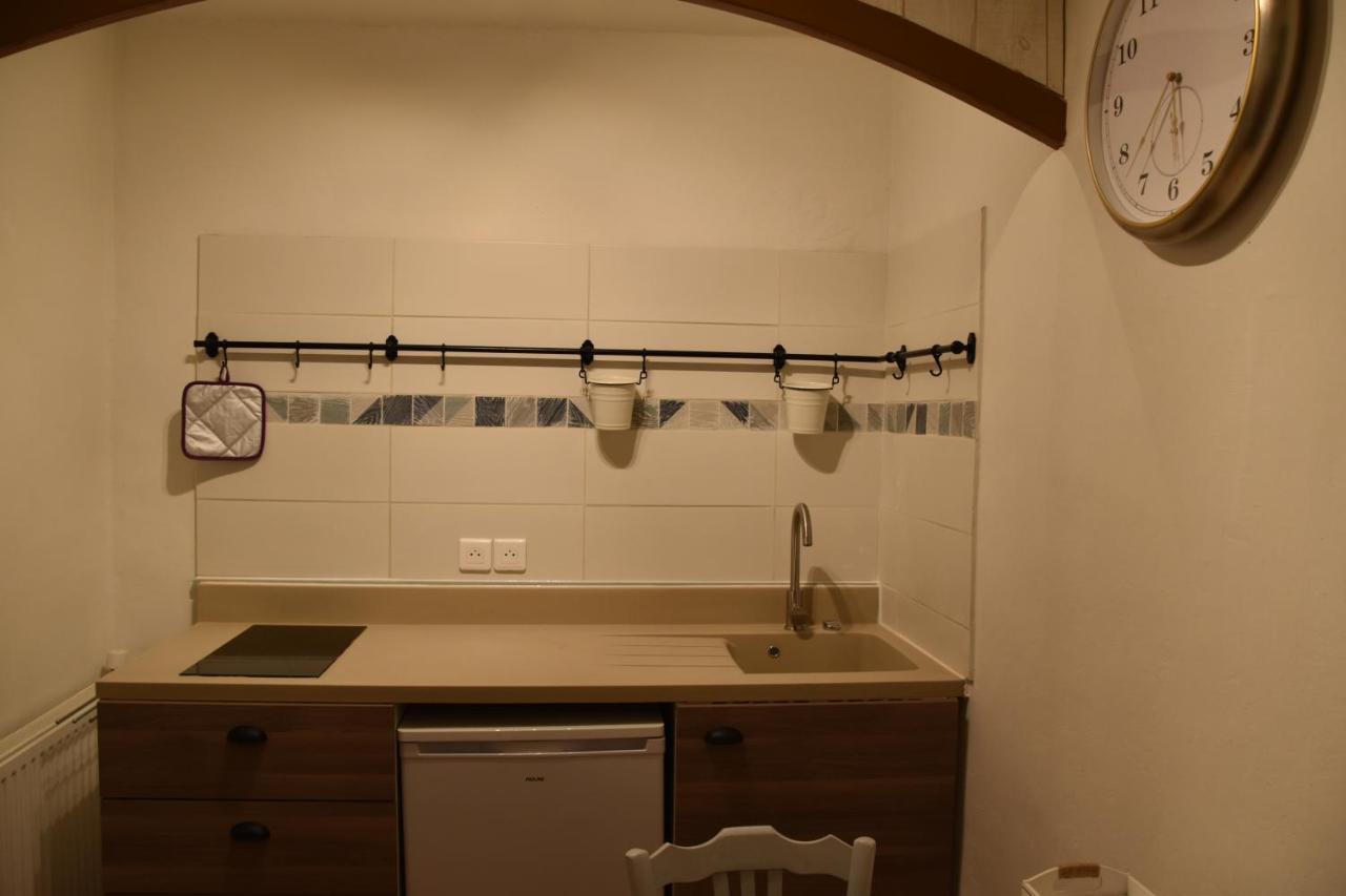 Tiffauges Logis Des Douves Bed & Breakfast エクステリア 写真